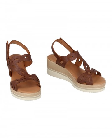 Sandalias marrones con cuña Andares 260421