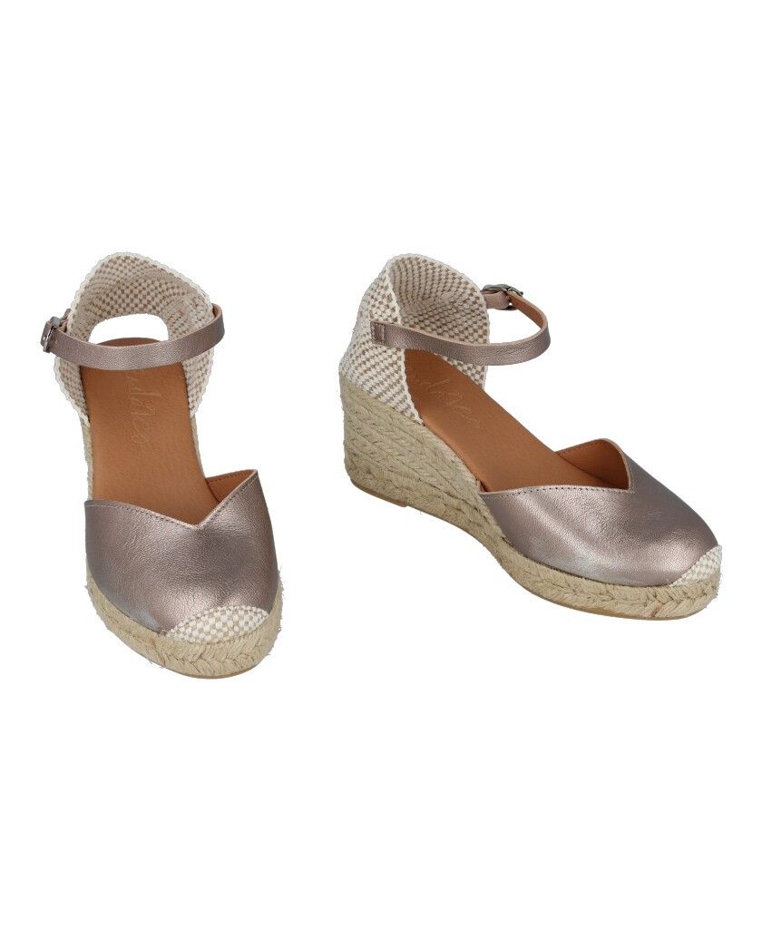 Andares Cíes 17 Elegant Metallic Espadrilles