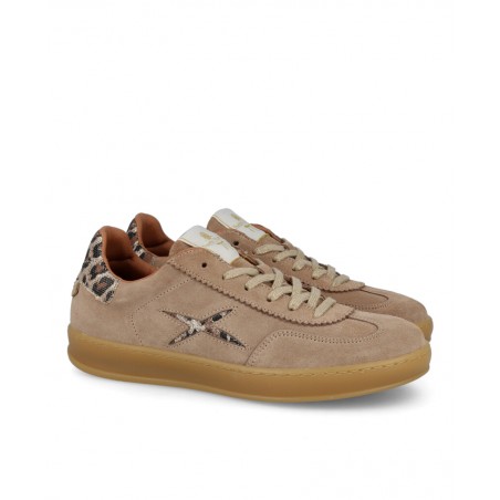 Sneakers para mujer en color taupe Caracteristicas con cordones altura de piso 2 cm zapato de estilo casual suela de goma exter