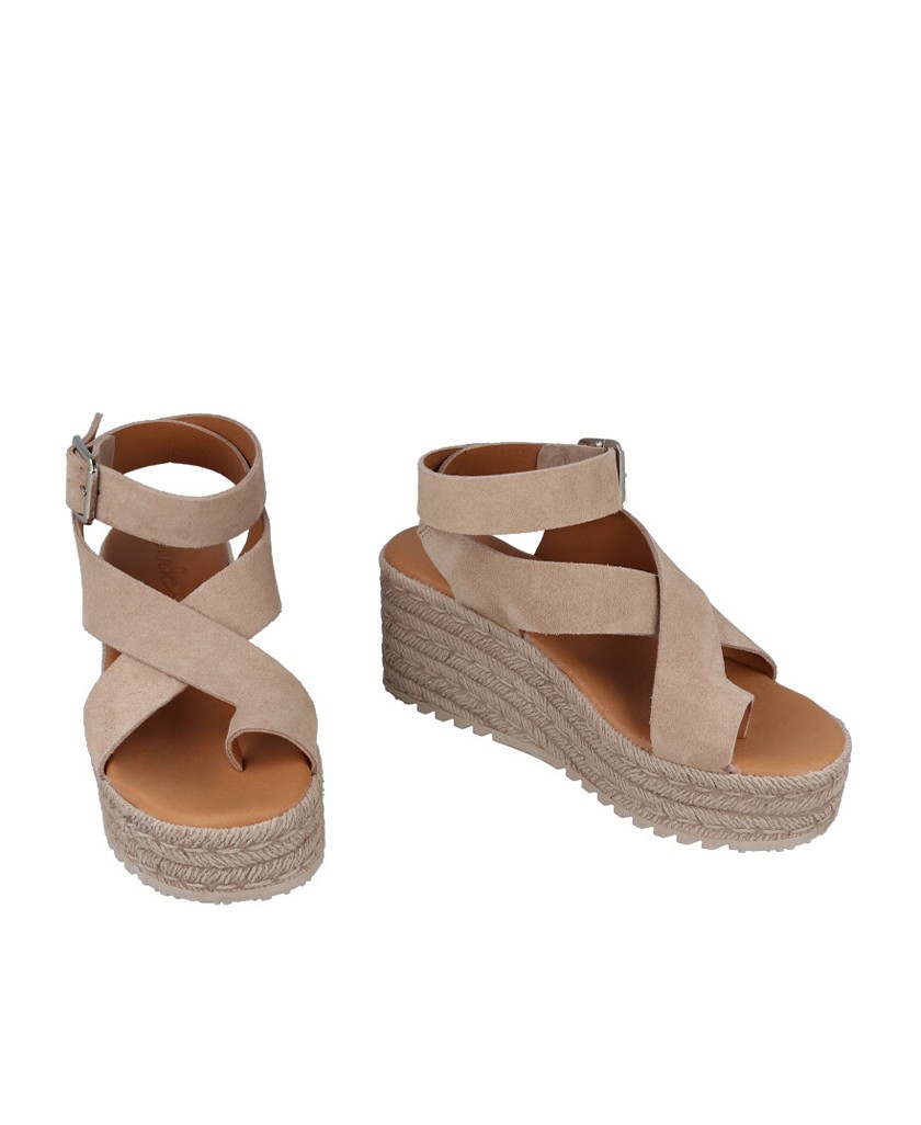 h2Sandalias mujer beige con hebilla Andares 846730 h2 pDescubre la combinacion perfecta de estilo natural y confort elevado con