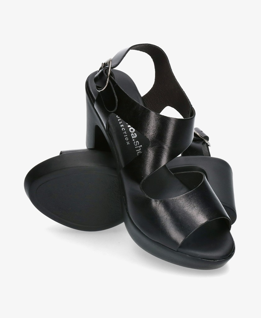 Kissia 450 black sandals