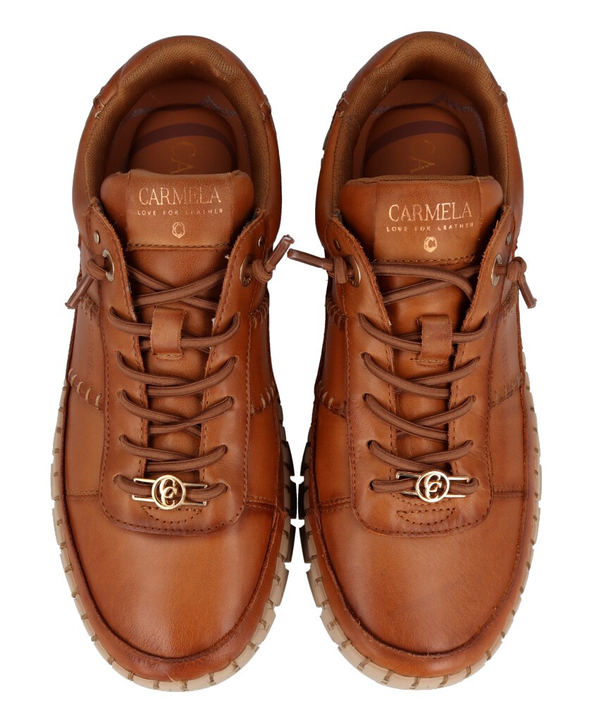 Carmela 162528 Toothed Sole Sneakers