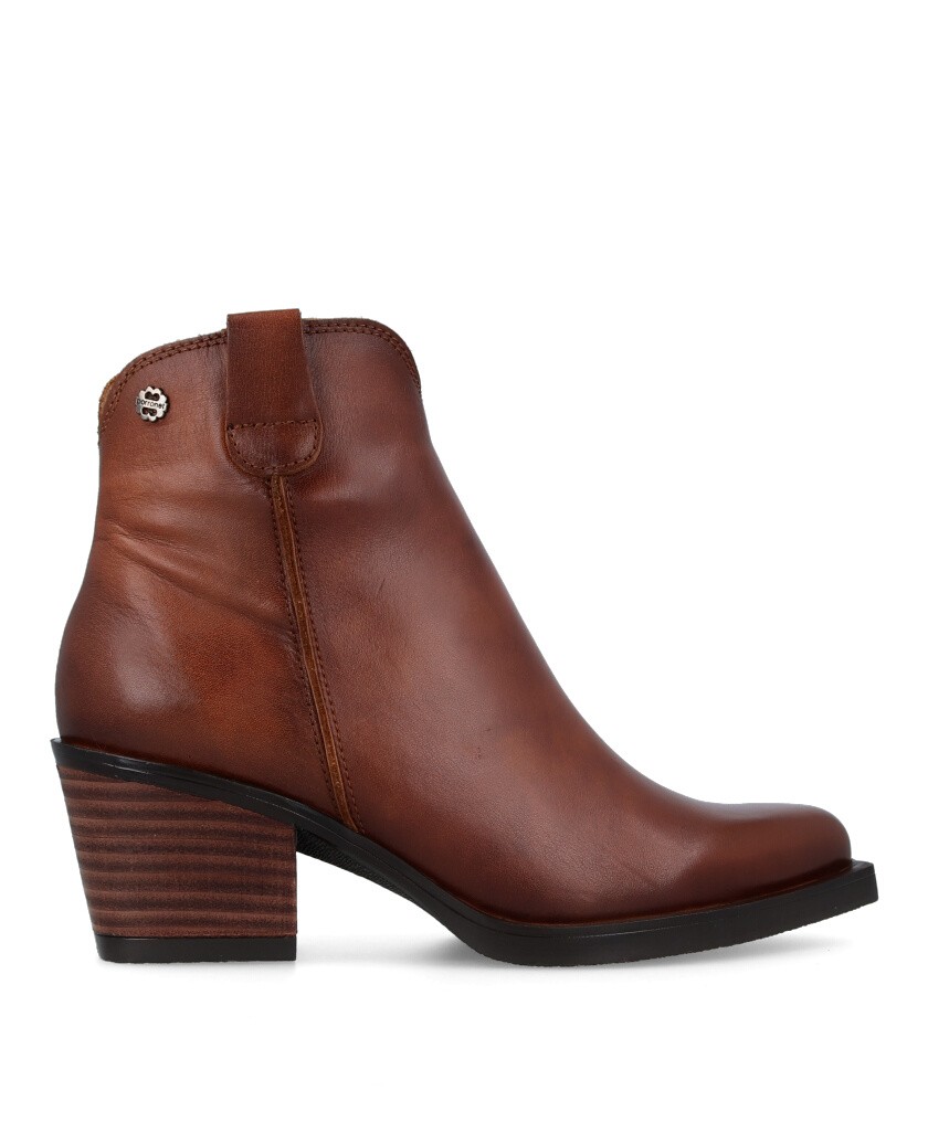 Zapatos marrones de tacón medio Porronet 4752