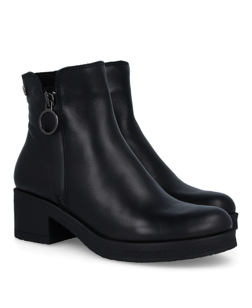 Black low-heeled ankle boots Porronet Delia 4732