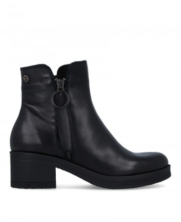 Black low-heeled ankle boots Porronet 4732