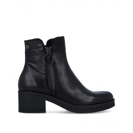 Black low-heeled ankle boots Porronet 4732