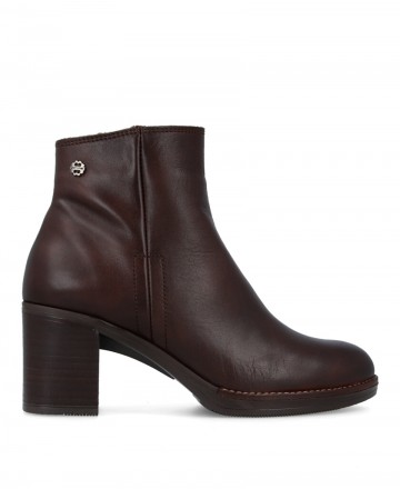 Porronet 4780 brown leather ankle boots