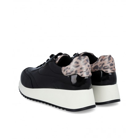 h2Zapatillas urbanas con cuna Imac 858238 1400011 h2 pEleva tu estilo y tu comodidad con las sneakers Imac 858238 1400011 el ca