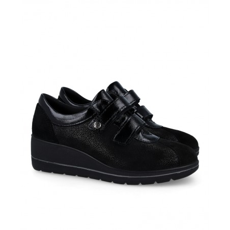 h2Zapato negro con cuna de 4 cm Imac 85627001170011 h2 pEleva tu estilo y altura con las sneakers Imac 85627001170011 Creadas p
