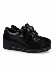 h2Zapato negro con cuna de 4 cm Imac 85627001170011 h2 pEleva tu estilo y altura con las sneakers Imac 85627001170011 Creadas p h2Zapato negro con cuna de 4 cm Imac 85627001170011 h2 pEleva tu estilo y altura con las sneakers Imac 85627001170011 Creadas p