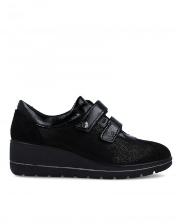 Black shoes with 4 cm wedge Imac 85627001170011