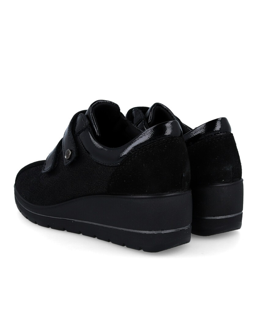 Zapato negro con cuña de 4 cm Imac 85627001170011