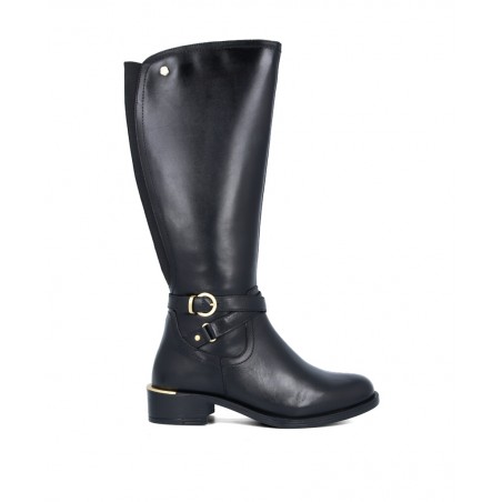 h2Botas negras altas con abalorio Carmela 162020 h2 pConquista cada paso con elegancia y estilo con las botas Carmela modelo 16