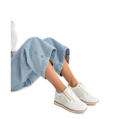 Sneaker in white color Xti 142234