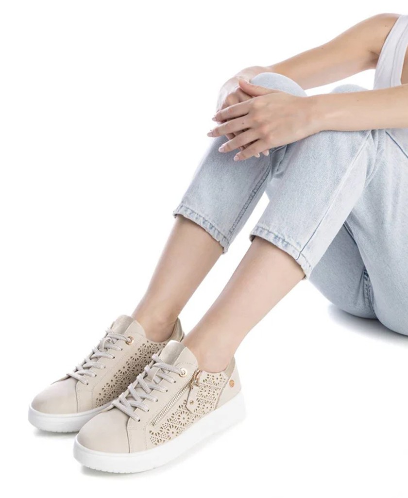 Sneakers with pattern and zipper Xti 143628