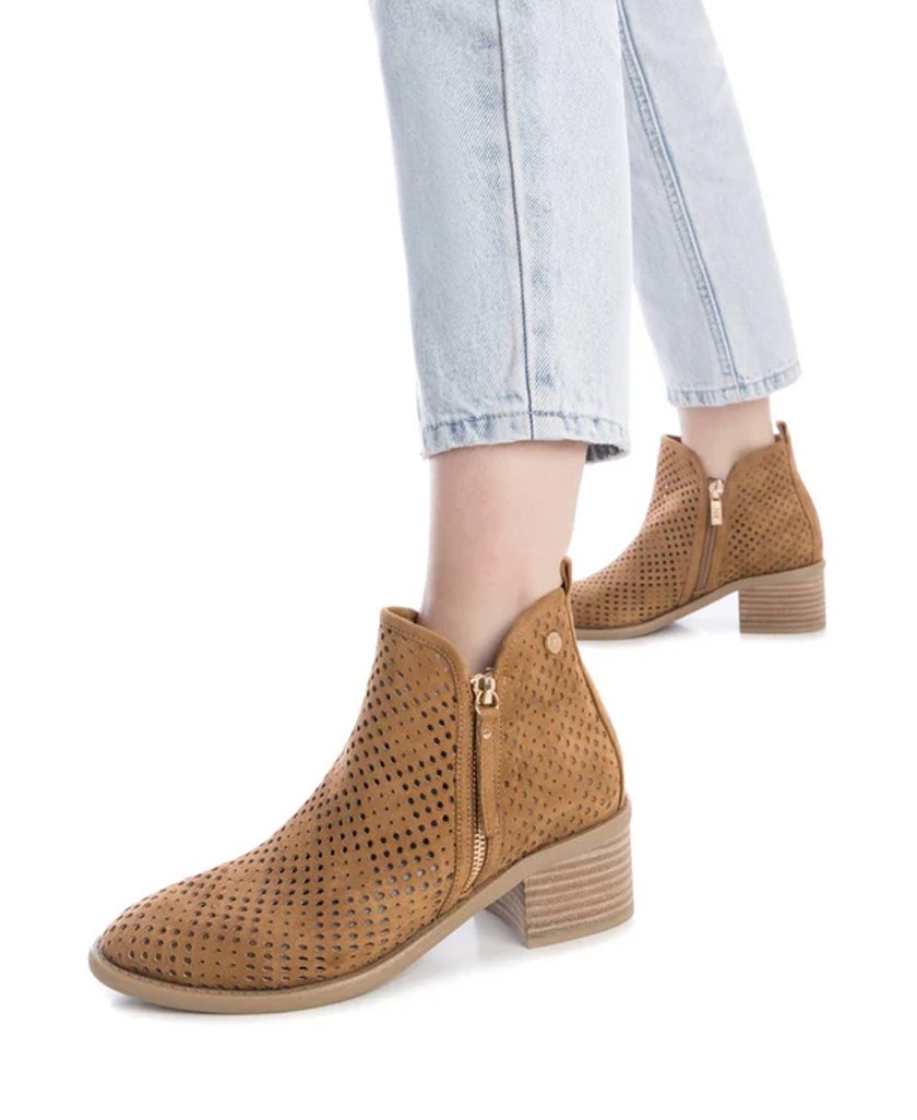 Women's leather cowboy ankle boots Xti 14396104