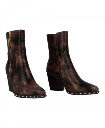 Noa Harmon Caffeine 10140 studded ankle boots
