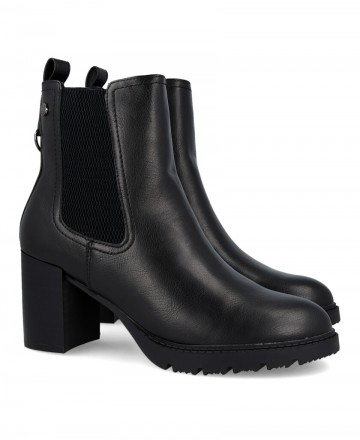 Botines negros de tacón con cremallera Xti 144299
