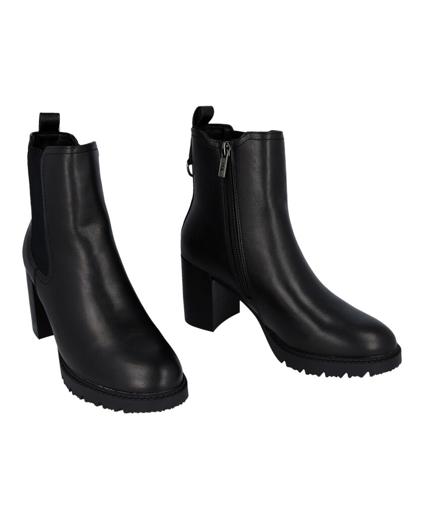 Botines negros de tacón con cremallera Xti 144299