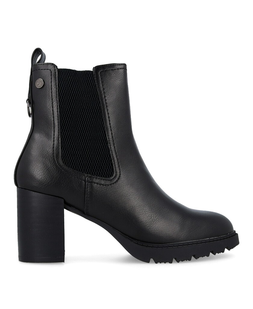 Botines negros de tacón con cremallera Xti 144299