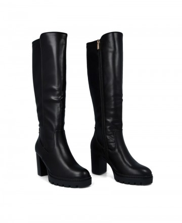 h2Botas altas con suela dentada Xti 144524 h2 pConquista cada paso con las botas Xti 144524 disenadas para la mujer que busca u