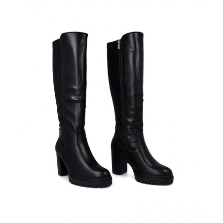 h2Botas altas con suela dentada Xti 144524 h2 pConquista cada paso con las botas Xti 144524 disenadas para la mujer que busca u