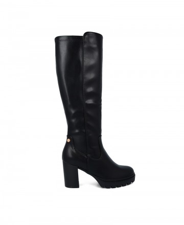 h2Botas altas con suela dentada Xti 144524 h2 pConquista cada paso con las botas Xti 144524 disenadas para la mujer que busca u