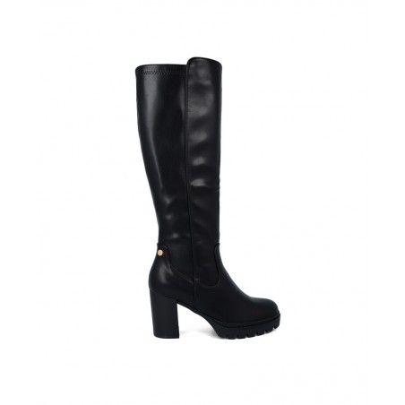 h2Botas altas con suela dentada Xti 144524 h2 pConquista cada paso con las botas Xti 144524 disenadas para la mujer que busca u