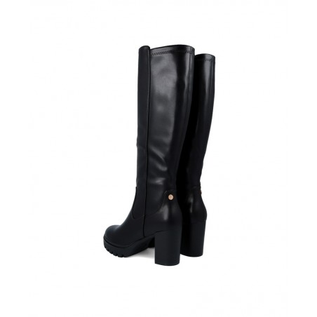 h2Botas altas con suela dentada Xti 144524 h2 pConquista cada paso con las botas Xti 144524 disenadas para la mujer que busca u