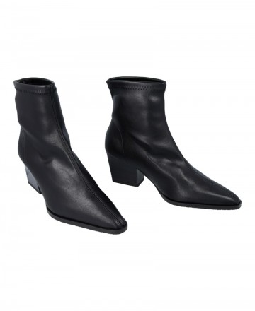 h2Botines elasticos de color negro Miss Elastic 78151 h2 pAnade un toque de estilo y confort a tus looks diarios con los elegan