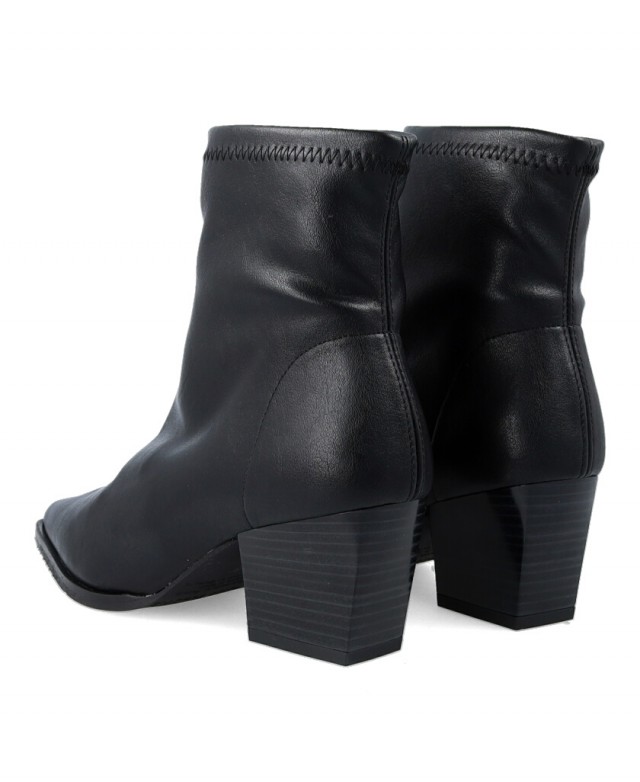h2Botines elasticos de color negro Miss Elastic 78151 h2 pAnade un toque de estilo y confort a tus looks diarios con los elegan h2Botines elasticos de color negro Miss Elastic 78151 h2 pAnade un toque de estilo y confort a tus looks diarios con los elegan