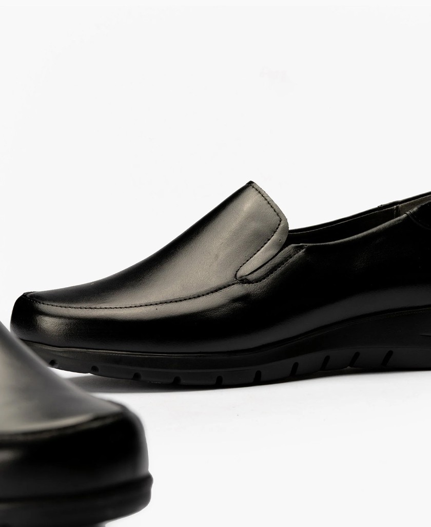 Mocasines de piel con cuña baja Pitillos 107