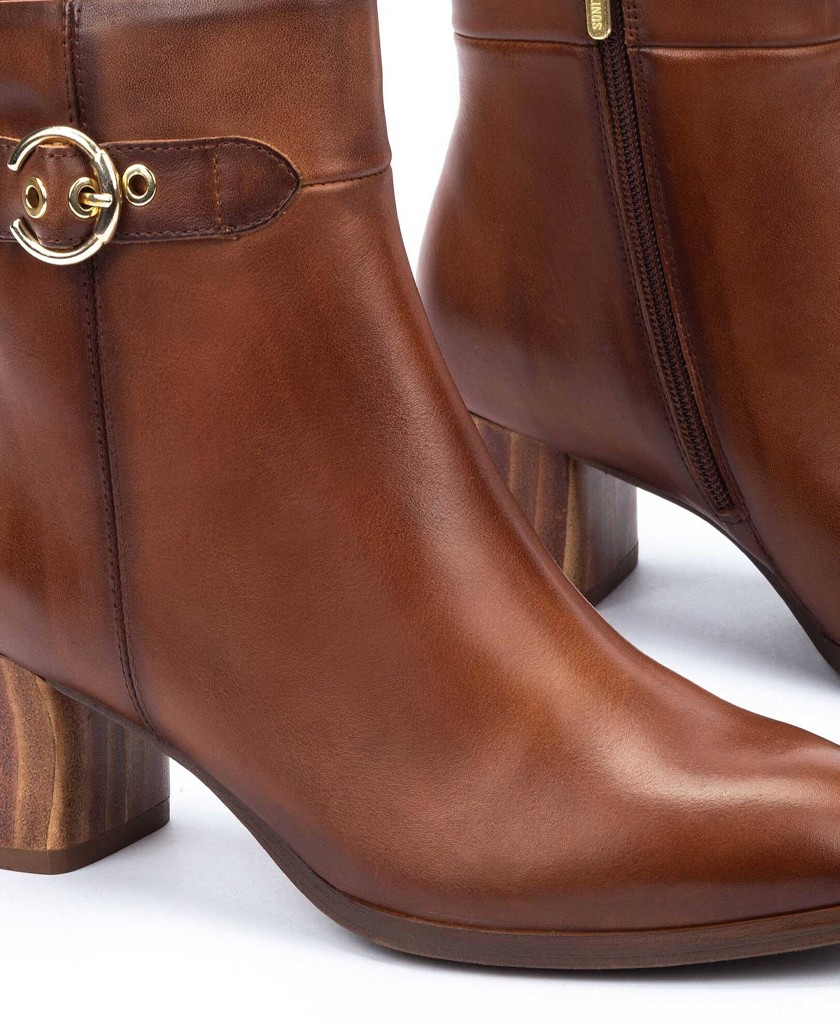 Ankle boots with side buckle Pikolinos Calafat W1Z-8588