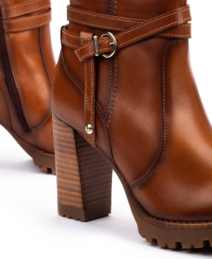 Pikolinos Conelly high heel ankle boots