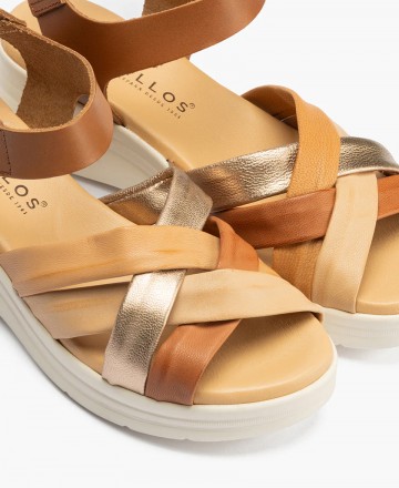 h2Sandalias de tiras con cuna Pitillos 10610 h2 pLas sandalias de tiras con cuna Pitillos 10610 para mujer en color marron y me