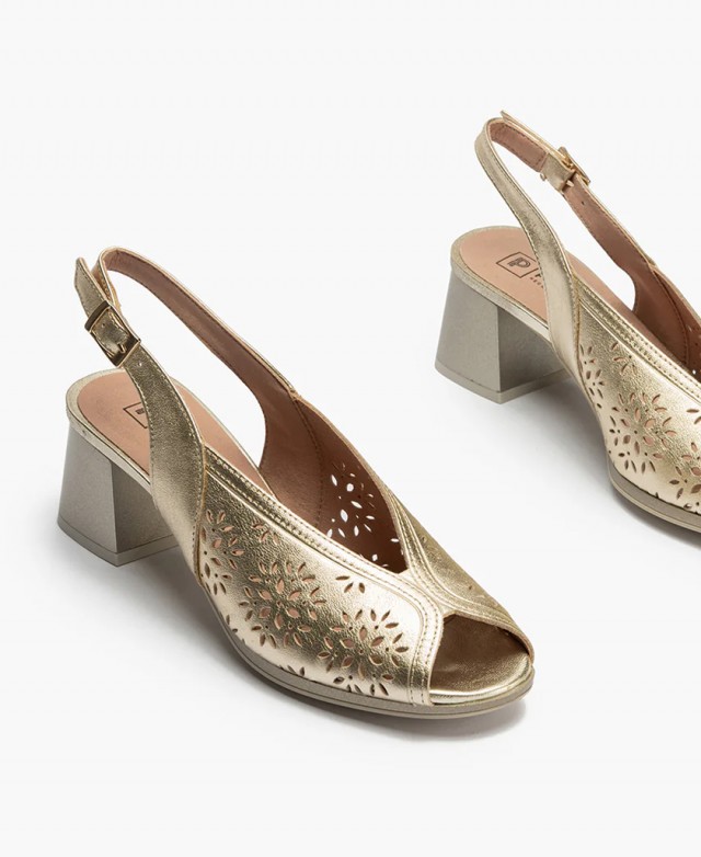 Pitillos 10532 low heel peep toe pump