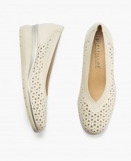 Pitillos 10372 women's white pumps
