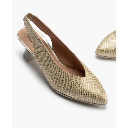 Pitillos 10510 Embossed Leather Court Shoe
