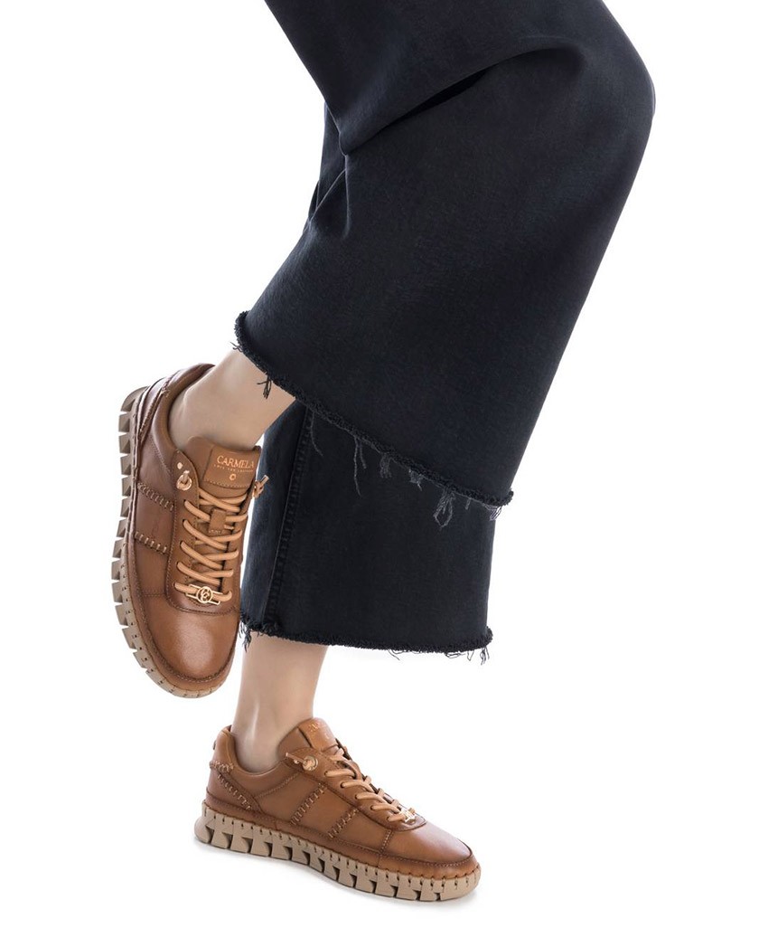 Carmela 162528 Toothed Sole Sneakers