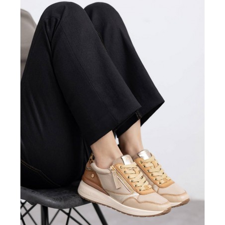 Carmela 162442 Women's Beige Sneakers