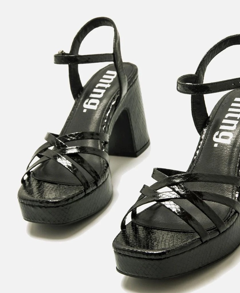 Mustang 59609 strappy sandal