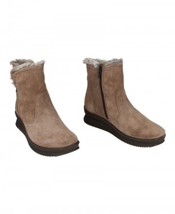 h2Botines de pelo con cuna Imac 856699 7152017 h2 pDescubre los botines de pelo Imac 856699 7152017 para mujer en color taupe e