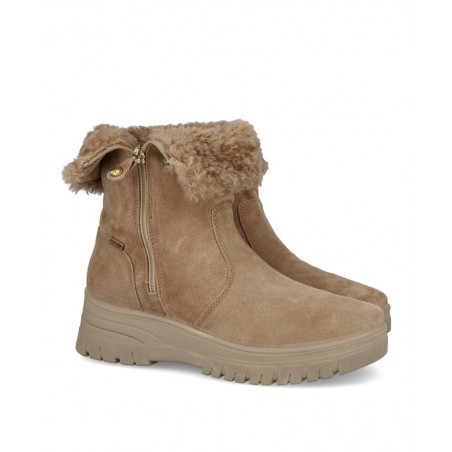 h2Botin camel con forro abrigo Imac 8570377176013 h2 pAnade un toque de calidez y elegancia a tu estilo invernal con los botine