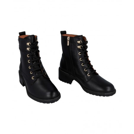 h2Botines militares negros Pikolinos Medina W0D8672 h2 pRedefine tu estilo con un toque de actitud con los Pikolinos Medina W0D