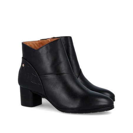 h2Botin negro de tacon Pikolinos Calafat W1Z 8575C1 h2 pEleva tu estilo con el zapato Pikolinos modelo Calafat W1Z 8575C1 el co