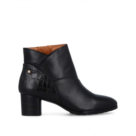 h2Botin negro de tacon Pikolinos Calafat W1Z 8575C1 h2 pEleva tu estilo con el zapato Pikolinos modelo Calafat W1Z 8575C1 el co