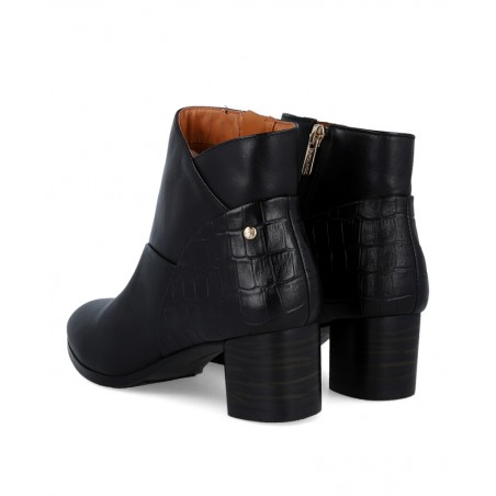 h2Botin negro de tacon Pikolinos Calafat W1Z 8575C1 h2 pEleva tu estilo con el zapato Pikolinos modelo Calafat W1Z 8575C1 el co