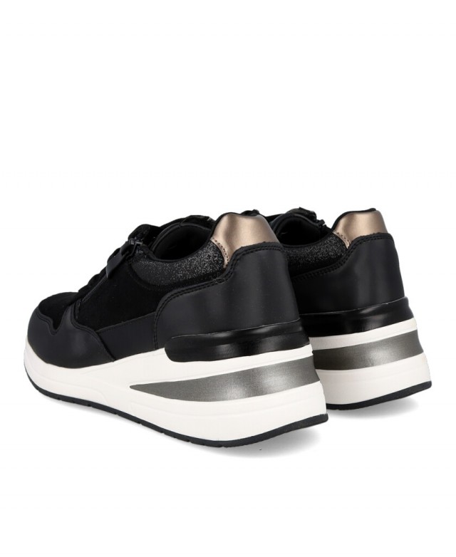 h2Zapatos negros con cuna para mujer Dangela 29067 h2 pIncorpora un toque de estilo a tu look diario con las sneakers Dangela 2 h2Zapatos negros con cuna para mujer Dangela 29067 h2 pIncorpora un toque de estilo a tu look diario con las sneakers Dangela 2