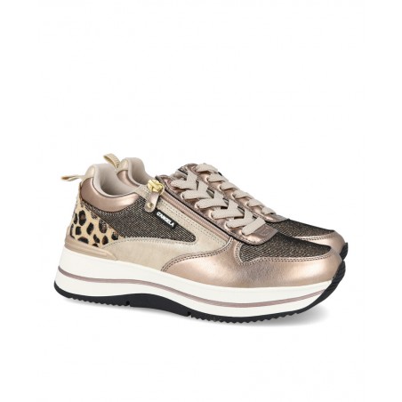 h2Sneakers metalizadas con cuna Dangela 29065 h2 pDeslumbra en cada paso con las sneakers Dangela 29065 la eleccion perfecta pa