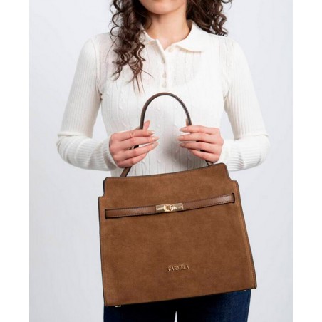 h2Bolso de piel con doble asa Carmela 186168 h2 pEl bolso de mujer Carmela 186168 en color marron es la pieza clave que tu cole